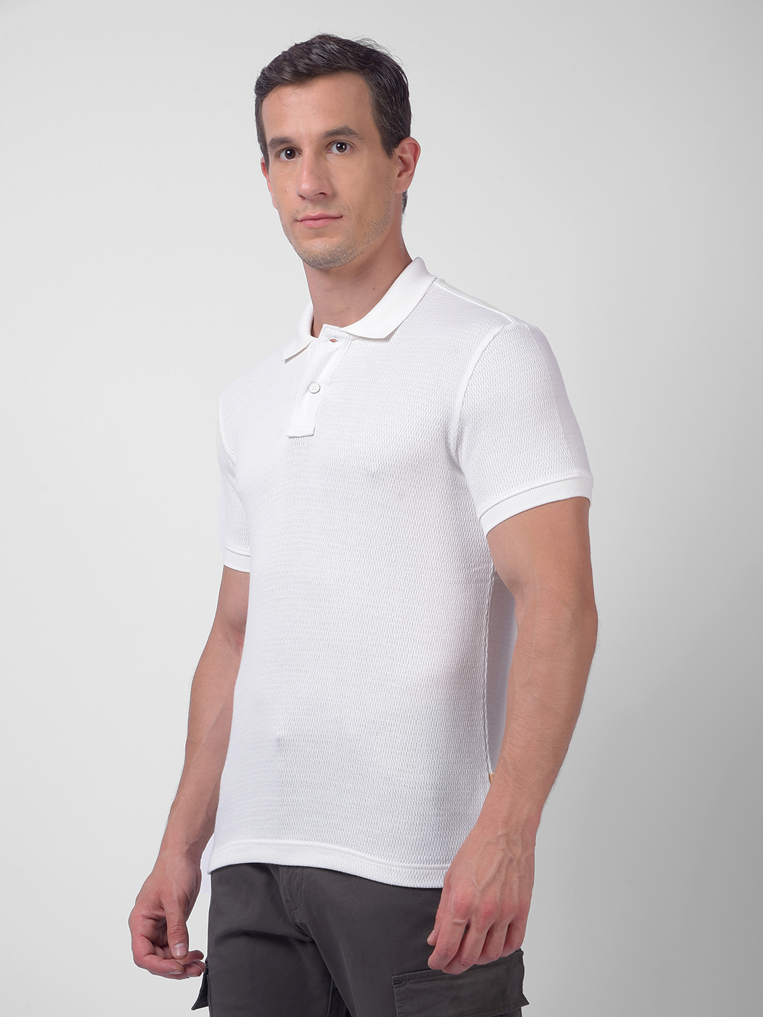 Numero Uno Men White Textured Knit Polo Neck T-Shirt